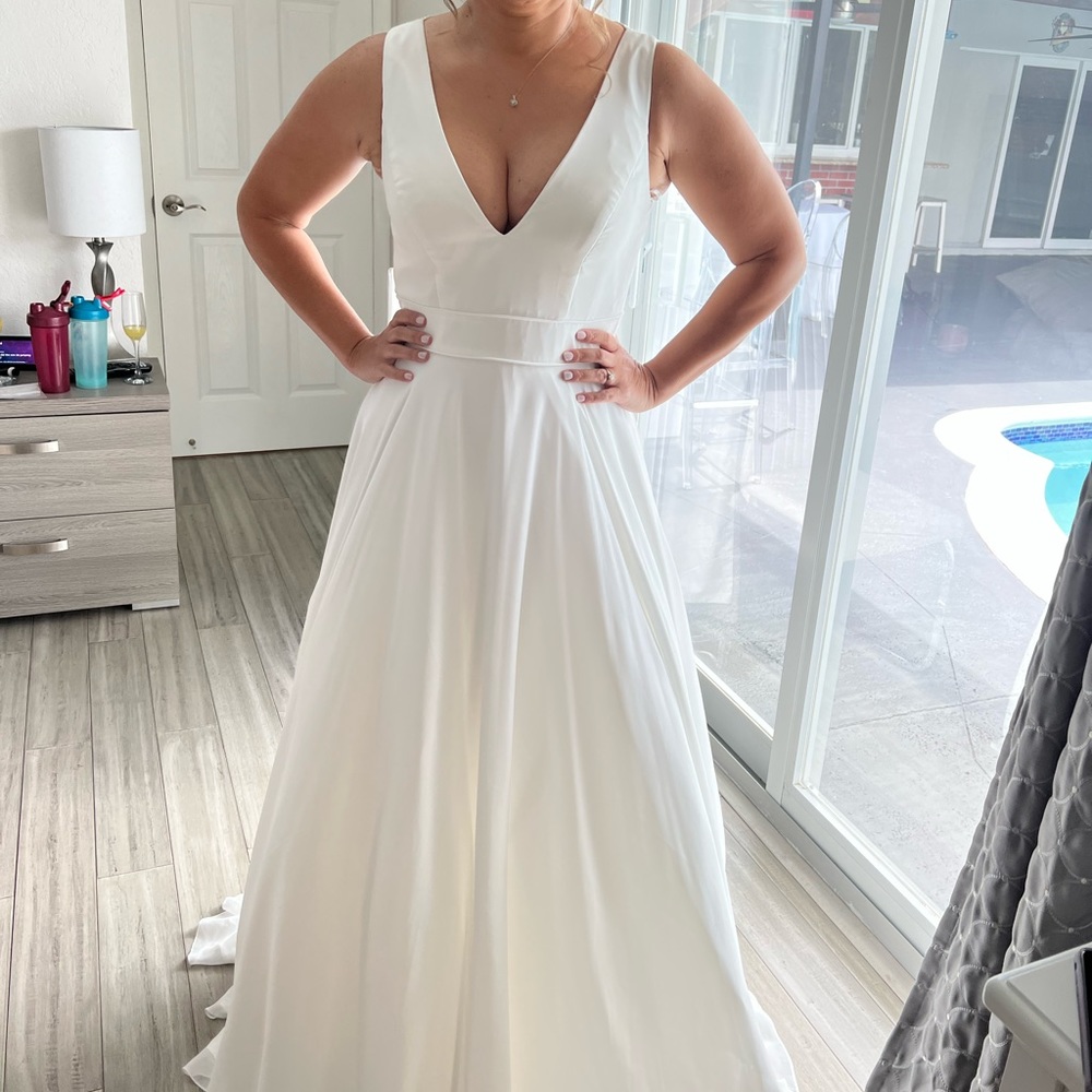 Mac Dugal white dress size 8